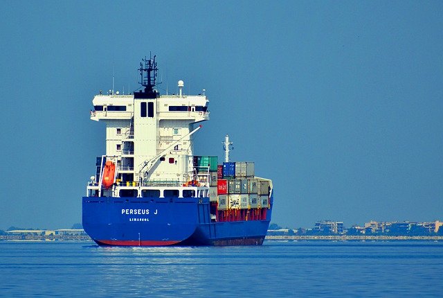 Ship Cargo Sea Ocean Freighter  - papazachariasa / Pixabay